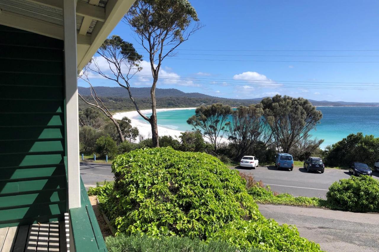 Binalong Beach Cottage Beachfront At Bay Of Fires Next To Restaurant Binalong Bay ภายนอก รูปภาพ